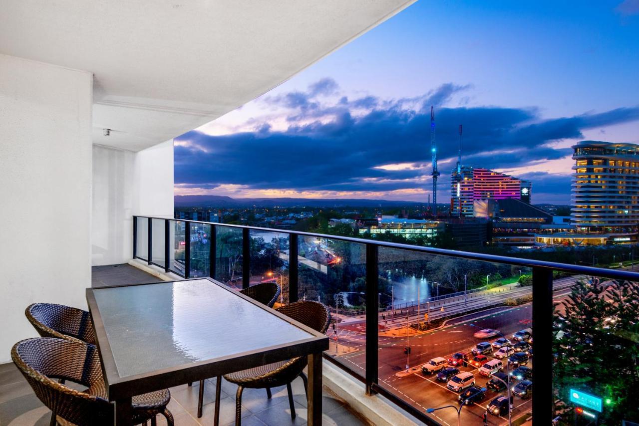 Mantra Sierra Grand Aparthotel Guldkusten Exteriör bild